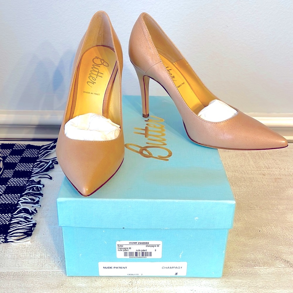 Butter Made In Italy Nude Leather Pump Size 8. Never Worn. Champagne Color.